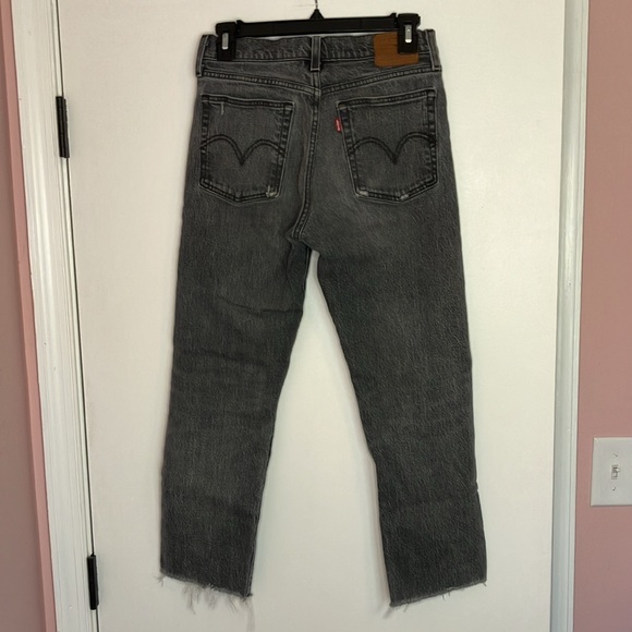 Levi's Wedgie Straight Leg Raw Hem Jeans - Picture 7 of 13